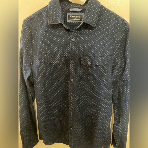 ✨Men’s Express Navy Blue Long Sleeve Button Down Shirt Size S - Picture 3 of 7
